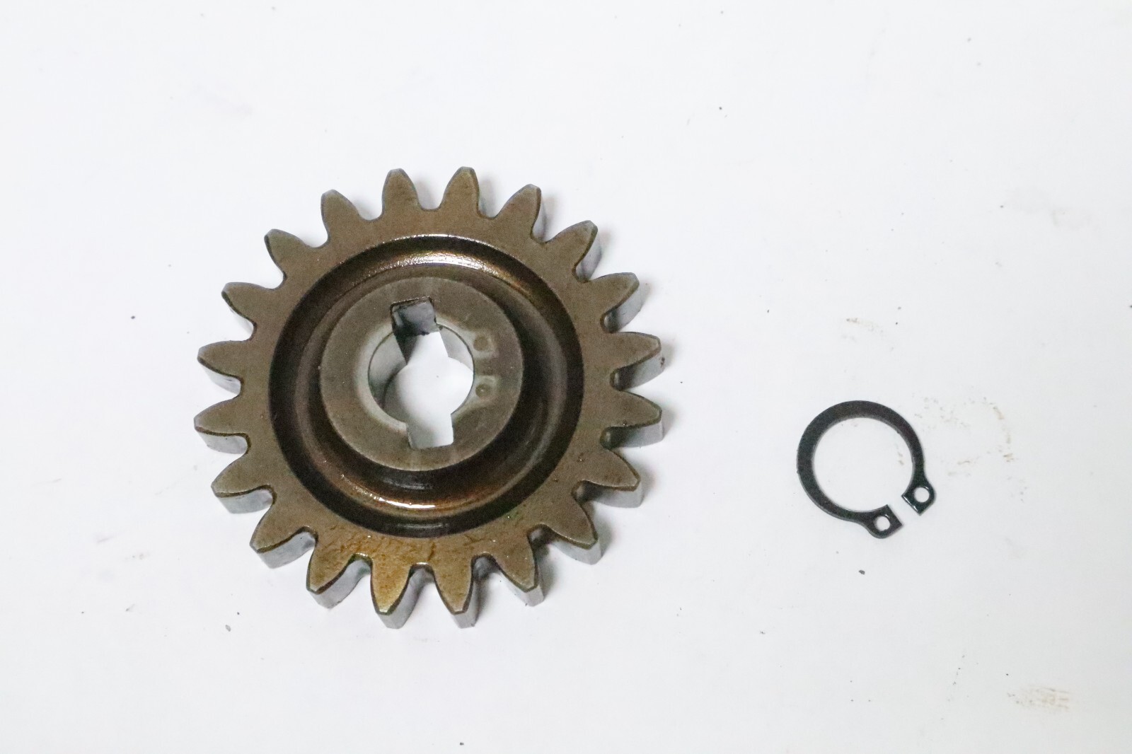 Suzuki Oil Pump DRIVEN GEAR DF 140HP 140 16113-92J11 - Image 5