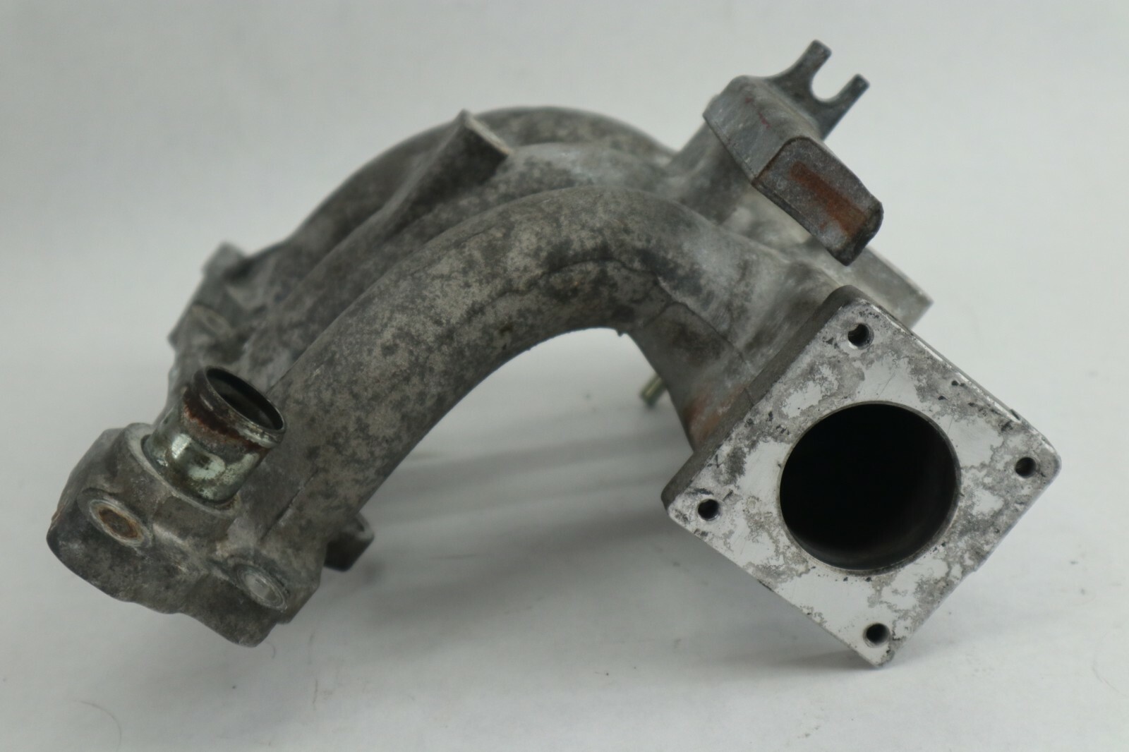 2014 2013 John Deere Gator 825I 13 Intake Manifold - Image 6