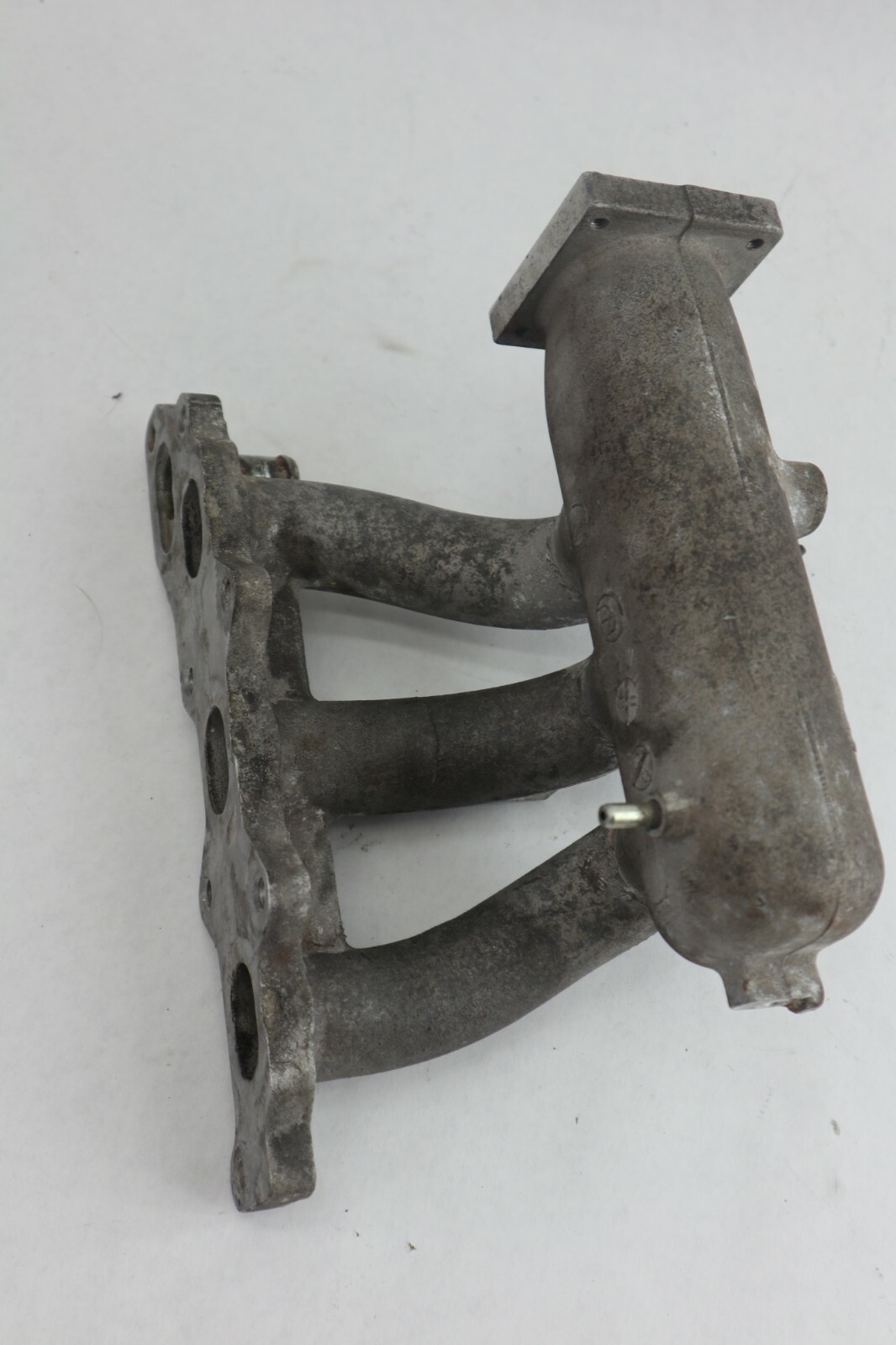 2014 2013 John Deere Gator 825I 13 Intake Manifold - Image 11