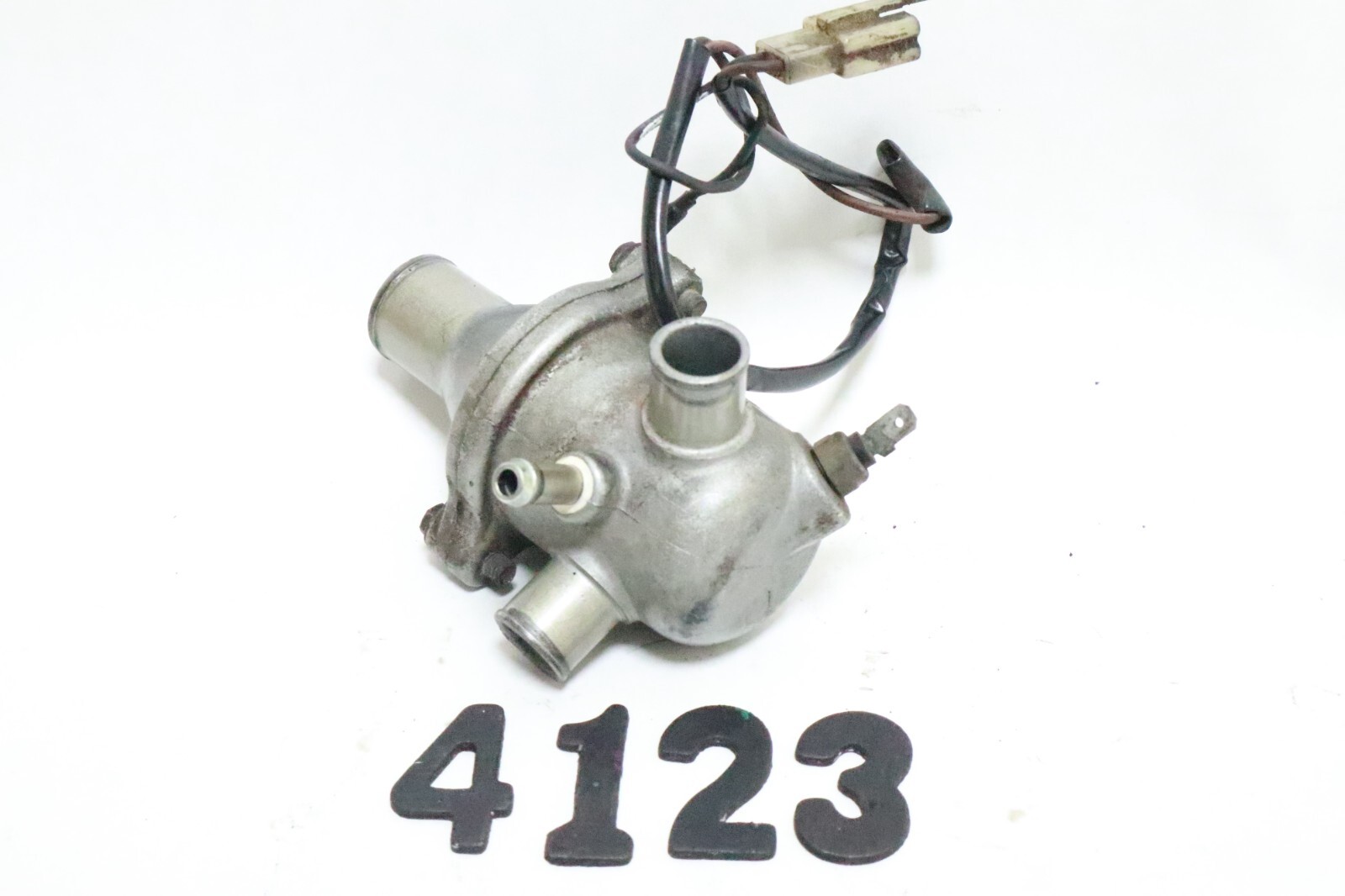 05-07 2006 Hyosung GV650 GV 650 AQUILA Thermostat Housing - Image 2