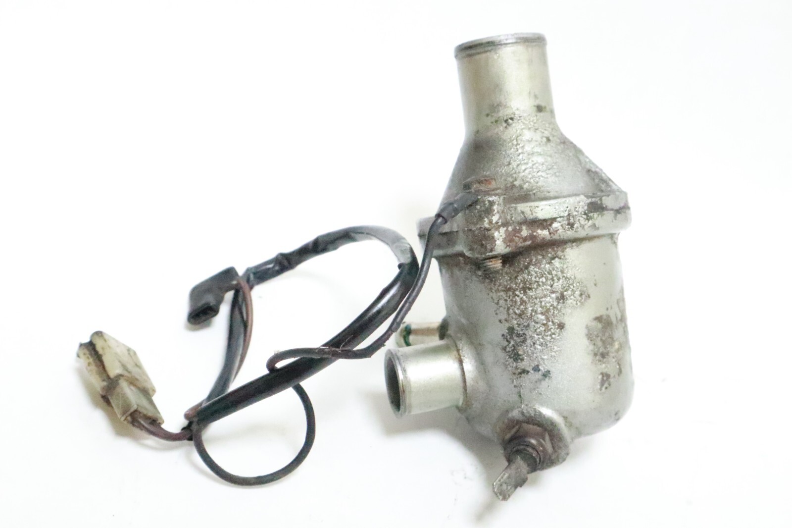 05-07 2006 Hyosung GV650 GV 650 AQUILA Thermostat Housing - Image 9