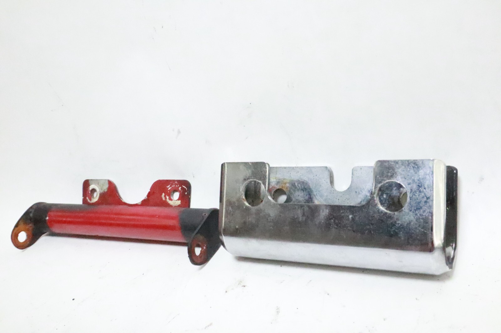 2006 Hyosung GV650 GV 650 Aquila Front Turn Signal Mount Bracket - Image 3