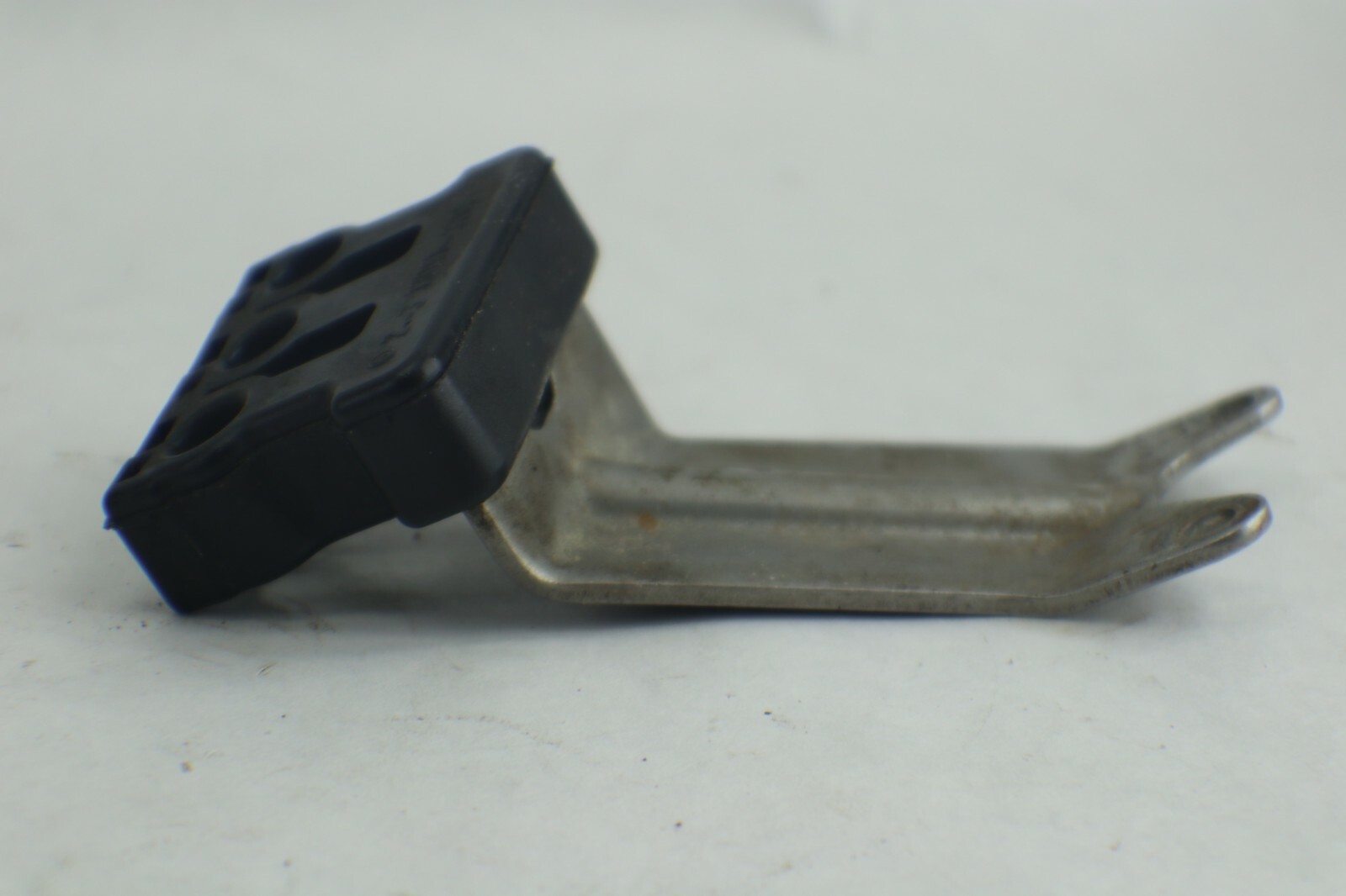 1995 - 2006 Kawasaki STX STS ZXI Ultra Spark Plug Wire Bracket OEM# 13091-3785 - Image 8