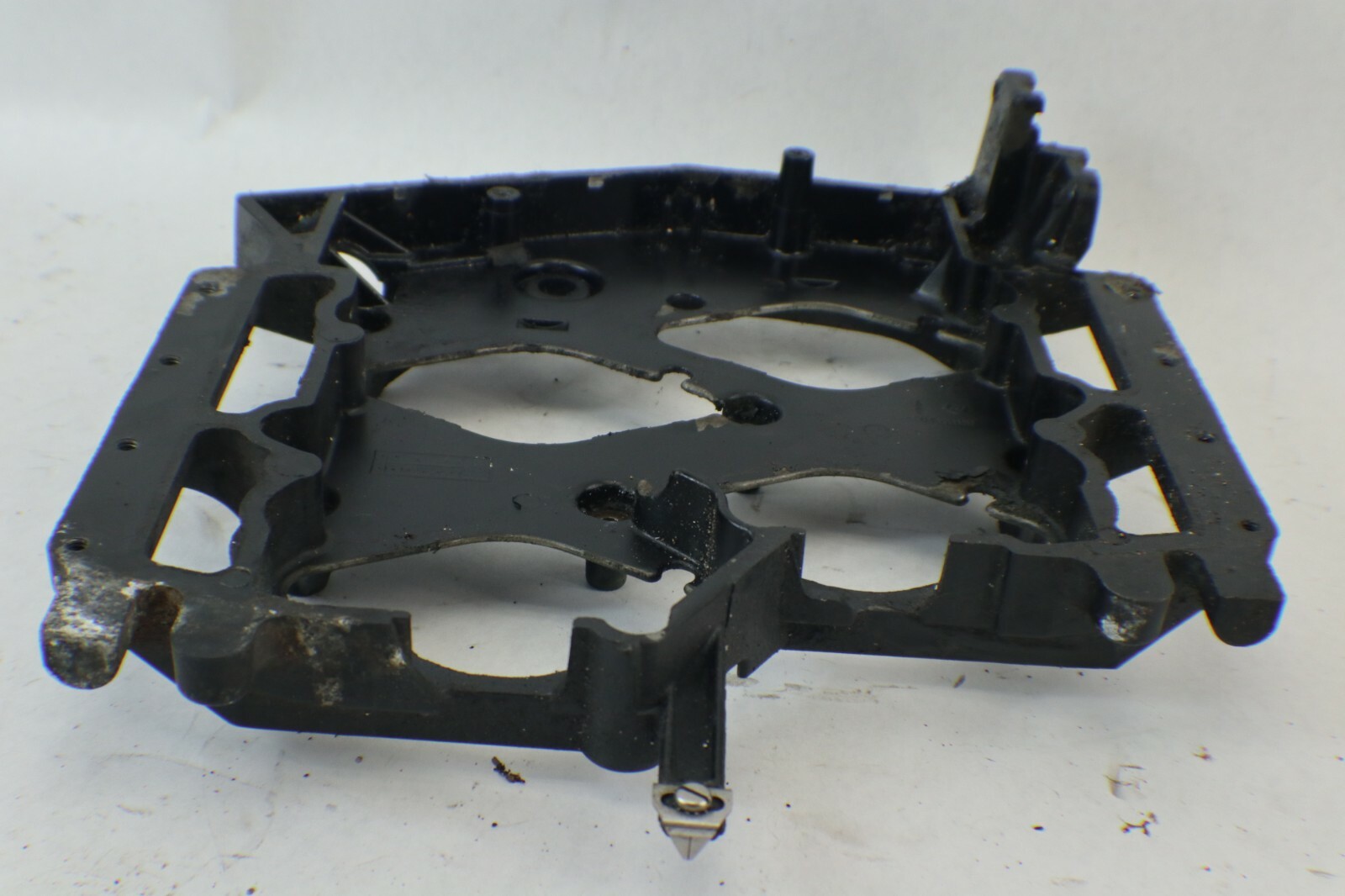 333330 Johnson Evinrude 1987-1988 Air Silencer Base 120 140 HP V4 - Image 7