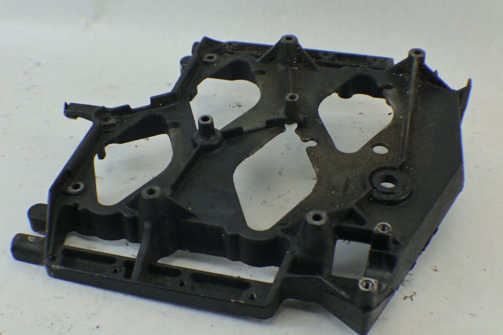 333330 Johnson Evinrude 1987-1988 Air Silencer Base 120 140 HP V4 - Image 10