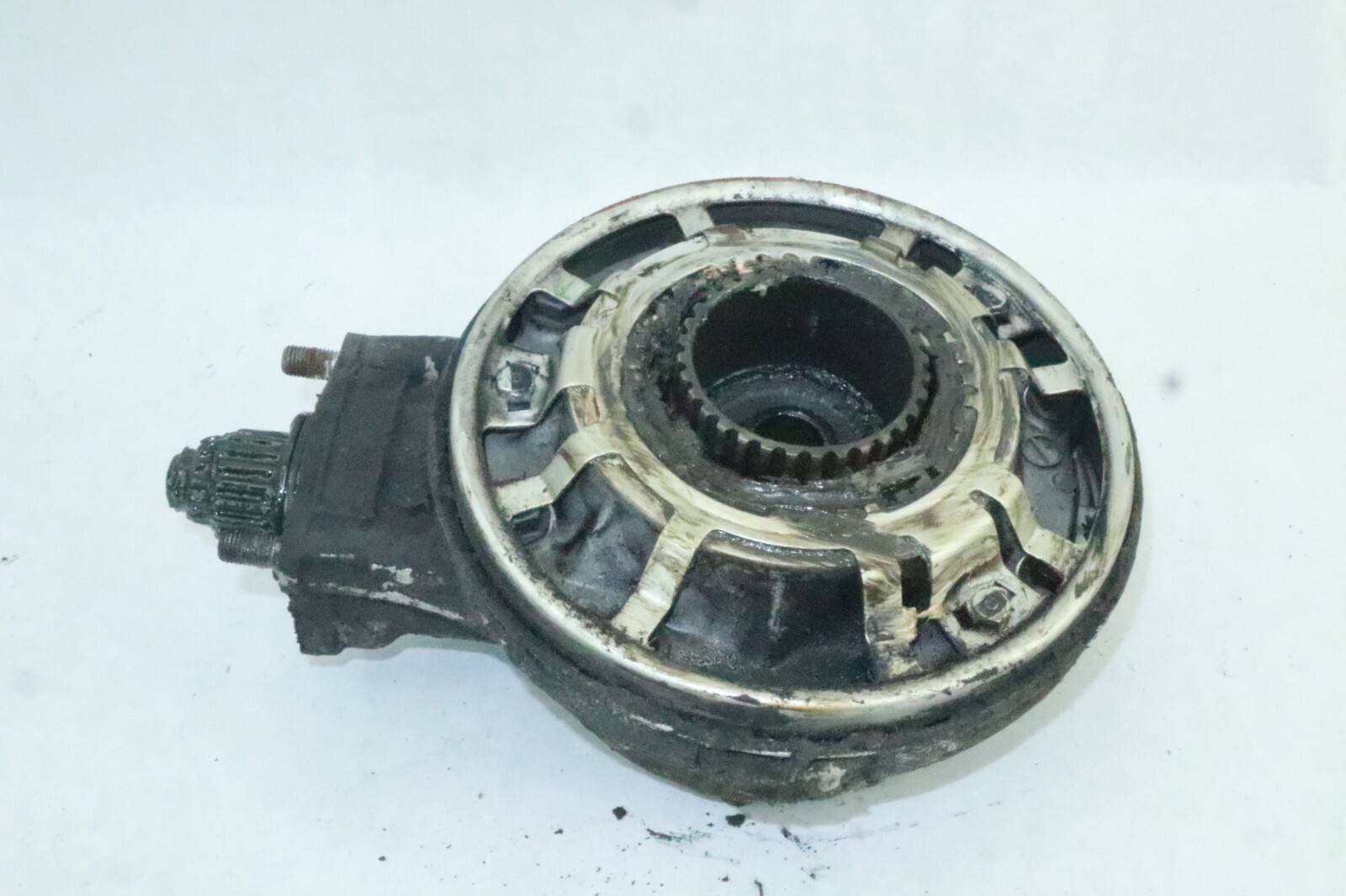 1983 HONDA GL1100 I GL 1100 GOLD WING Final Drive / Rear Differential - Image 2