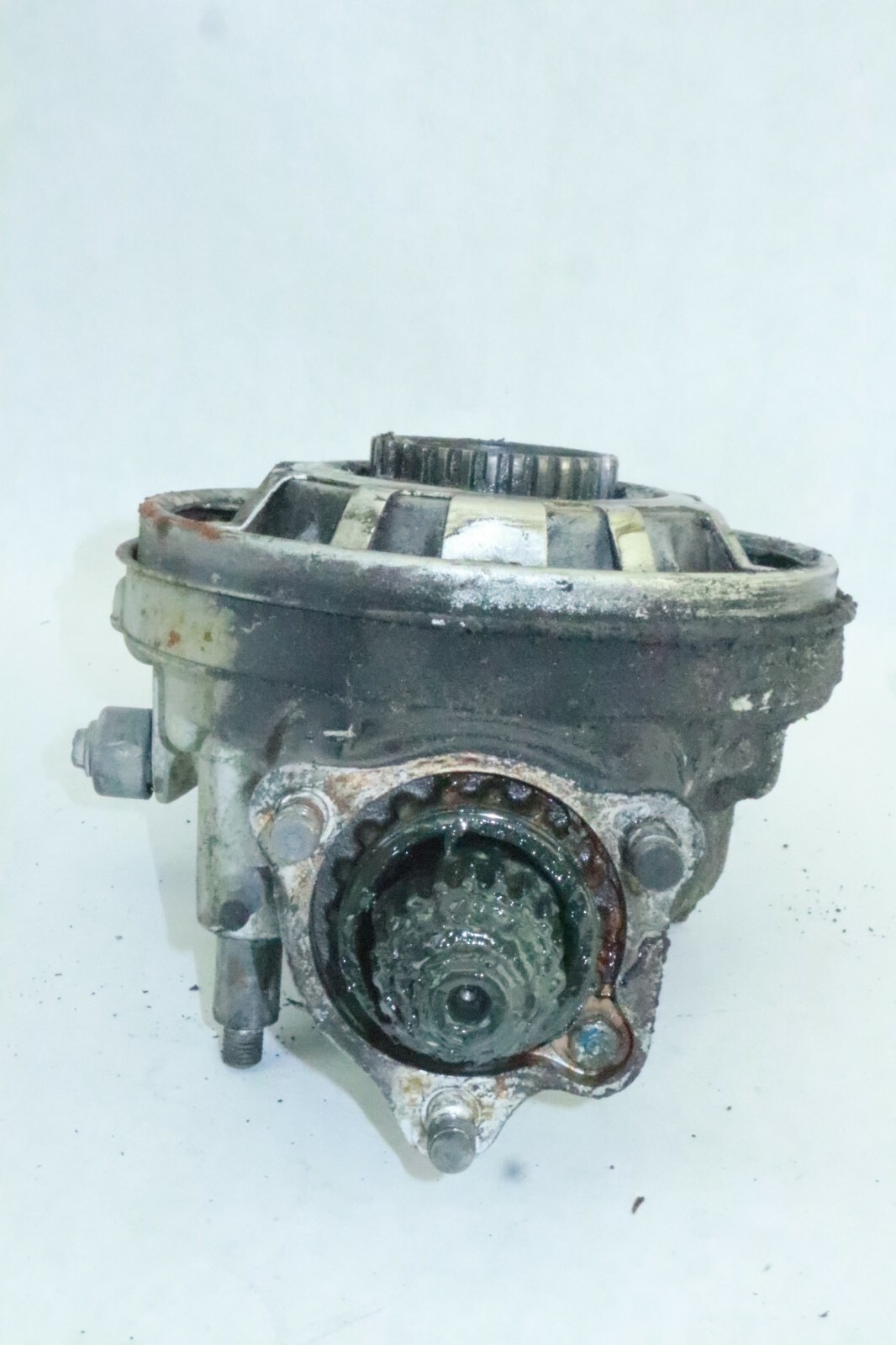 1983 HONDA GL1100 I GL 1100 GOLD WING Final Drive / Rear Differential - Image 5