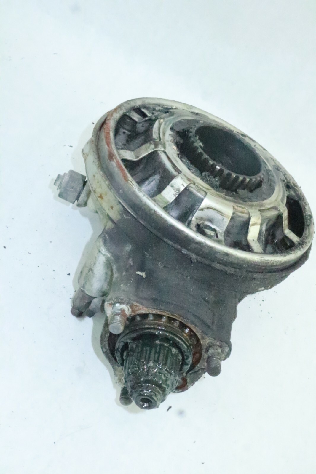 1983 HONDA GL1100 I GL 1100 GOLD WING Final Drive / Rear Differential - Image 6