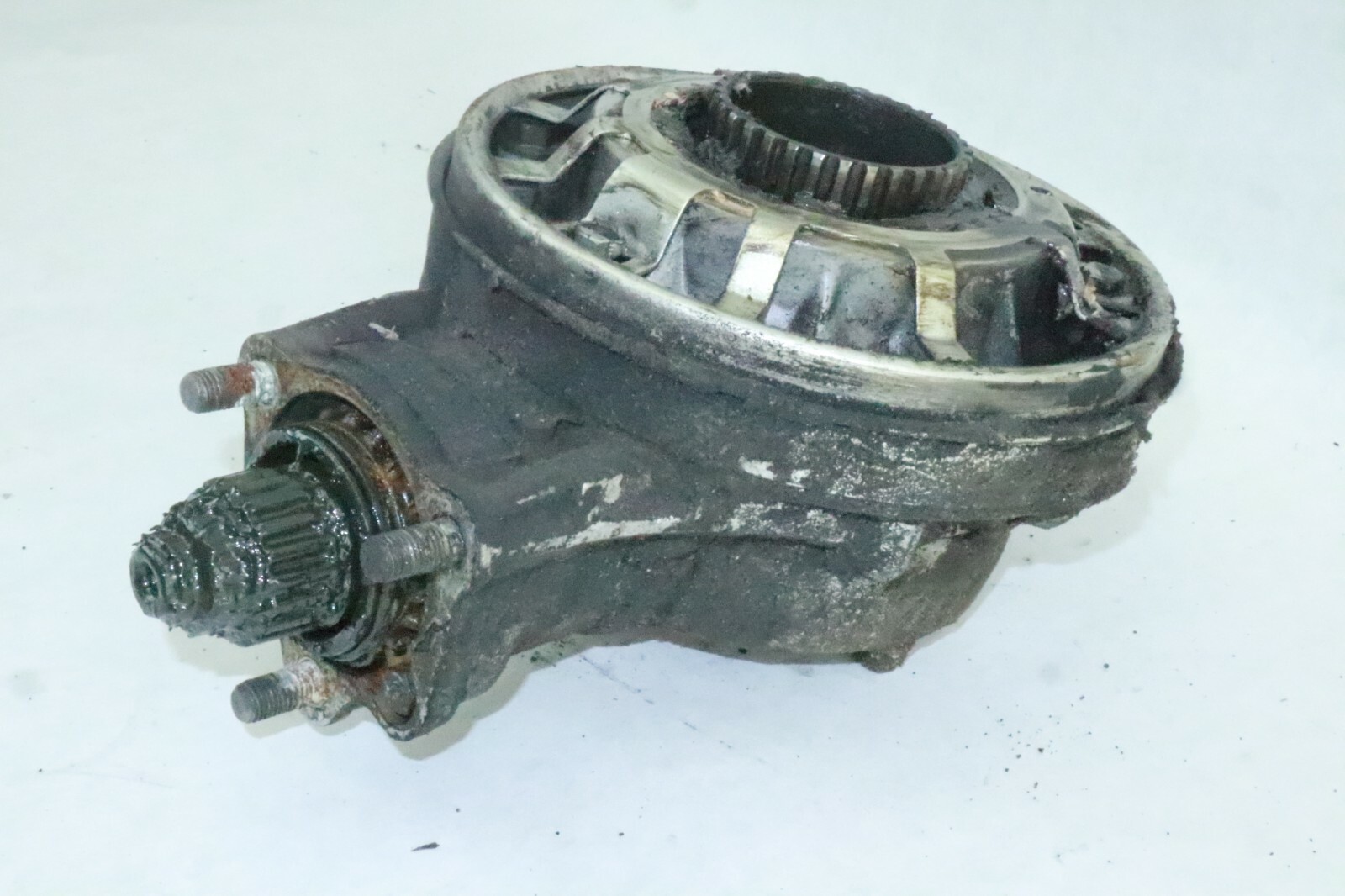 1983 HONDA GL1100 I GL 1100 GOLD WING Final Drive / Rear Differential - Image 9