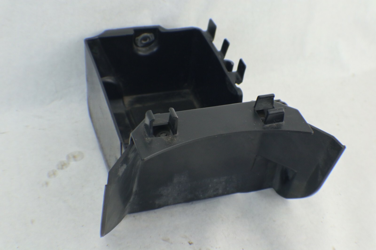 2002 KAWASAKI VN1500 MEAN STREAK BATTERY BOX - Image 9