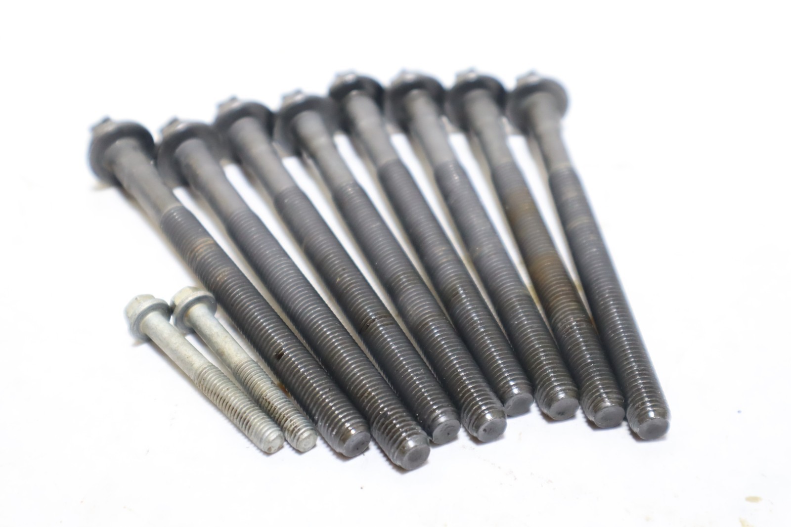 18 2017 Sea-Doo Spark 900 GTI 90 CYLINDER HEAD BOLTS 420940945 - Image 6