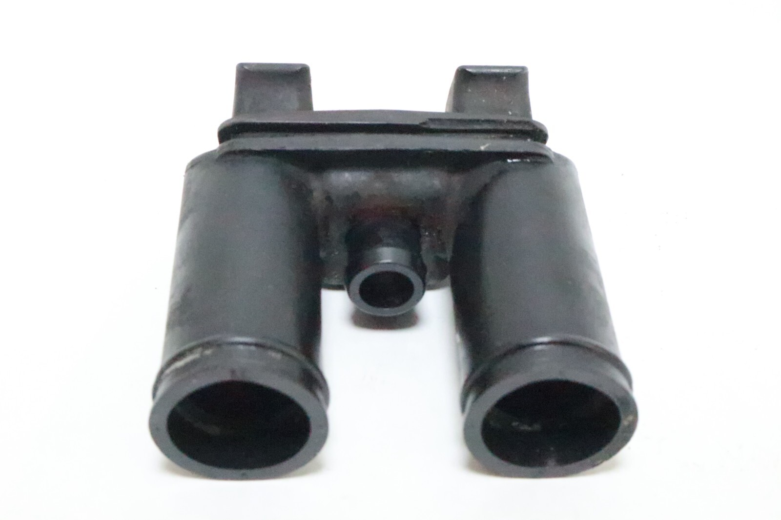 0439953 Evinrude Johnson 90-17 Hp Outboard Exhaust Relief Grommet & Insert - Image 3