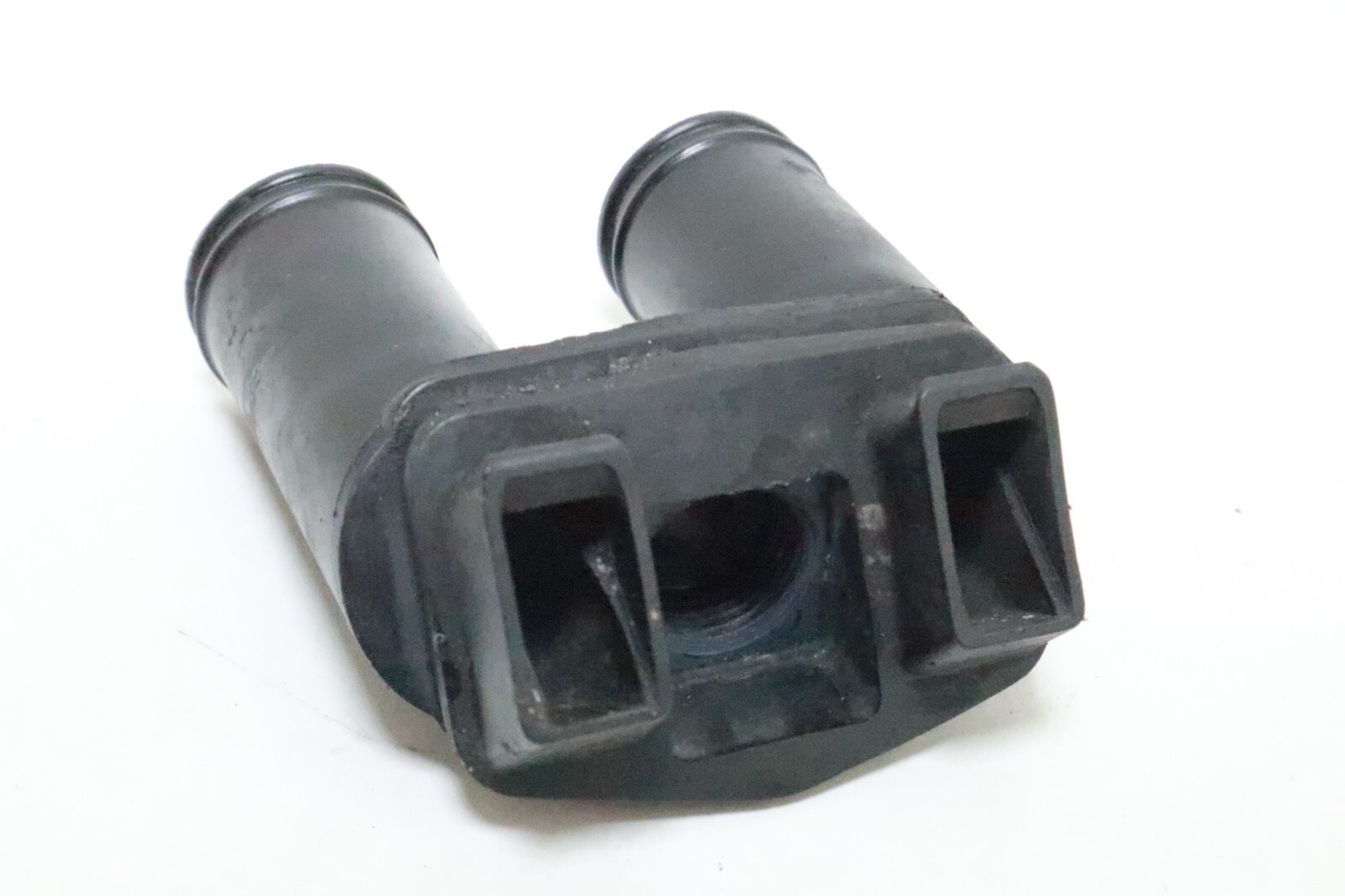 0439953 Evinrude Johnson 90-17 Hp Outboard Exhaust Relief Grommet & Insert - Image 7
