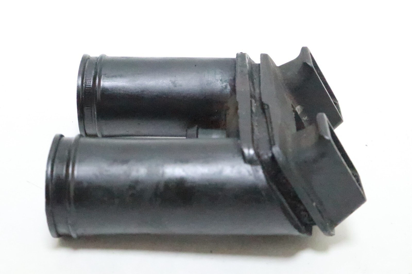 0439953 Evinrude Johnson 90-17 Hp Outboard Exhaust Relief Grommet & Insert - Image 8