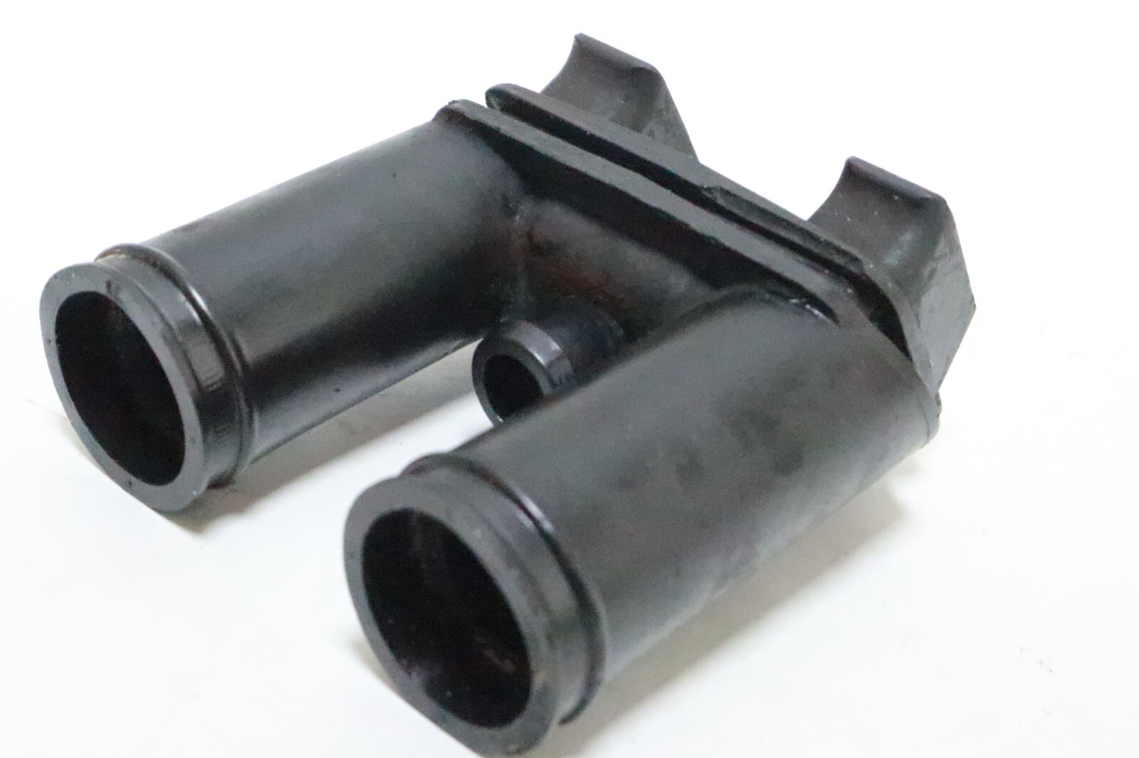 0439953 Evinrude Johnson 90-17 Hp Outboard Exhaust Relief Grommet & Insert - Image 9