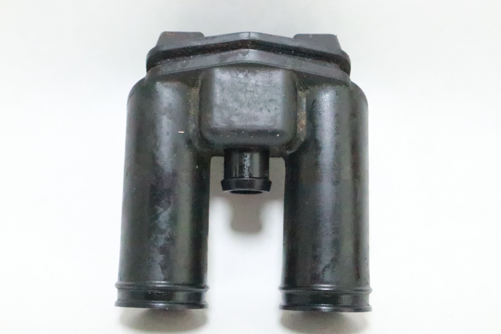 0439953 Evinrude Johnson 90-17 Hp Outboard Exhaust Relief Grommet & Insert - Image 10