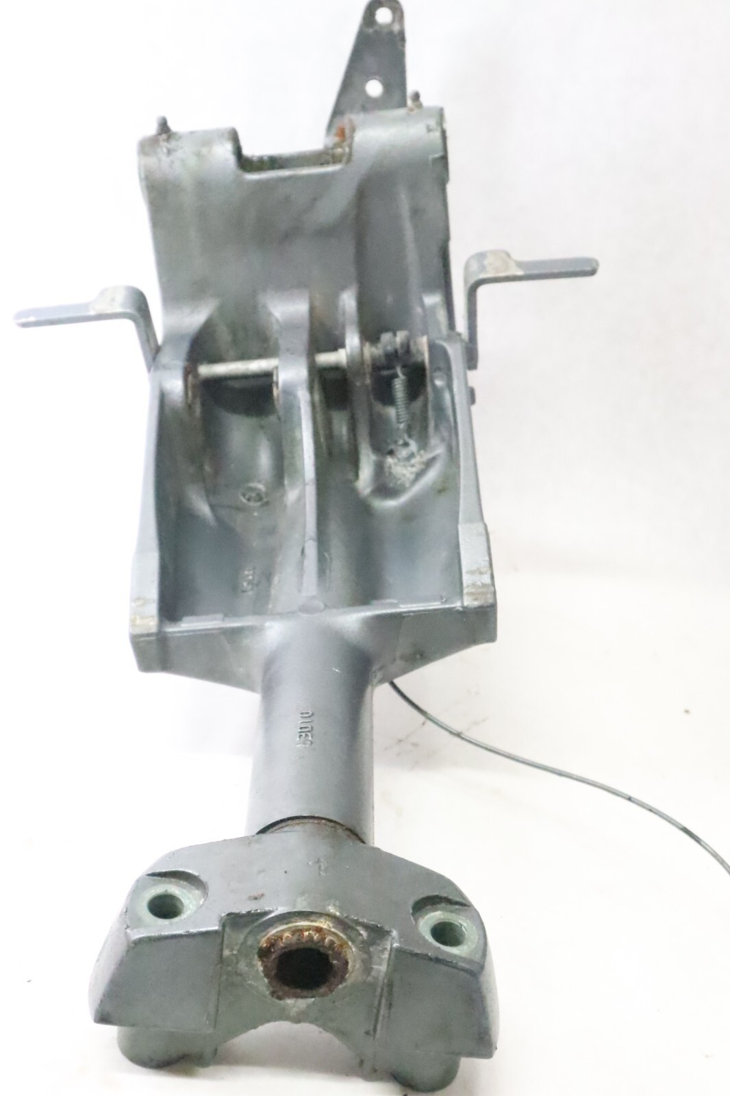2000-2003 YAMAHA 50 hp SWIVEL & STEERING BRACKET #63D-43311-12-4D - Image 6