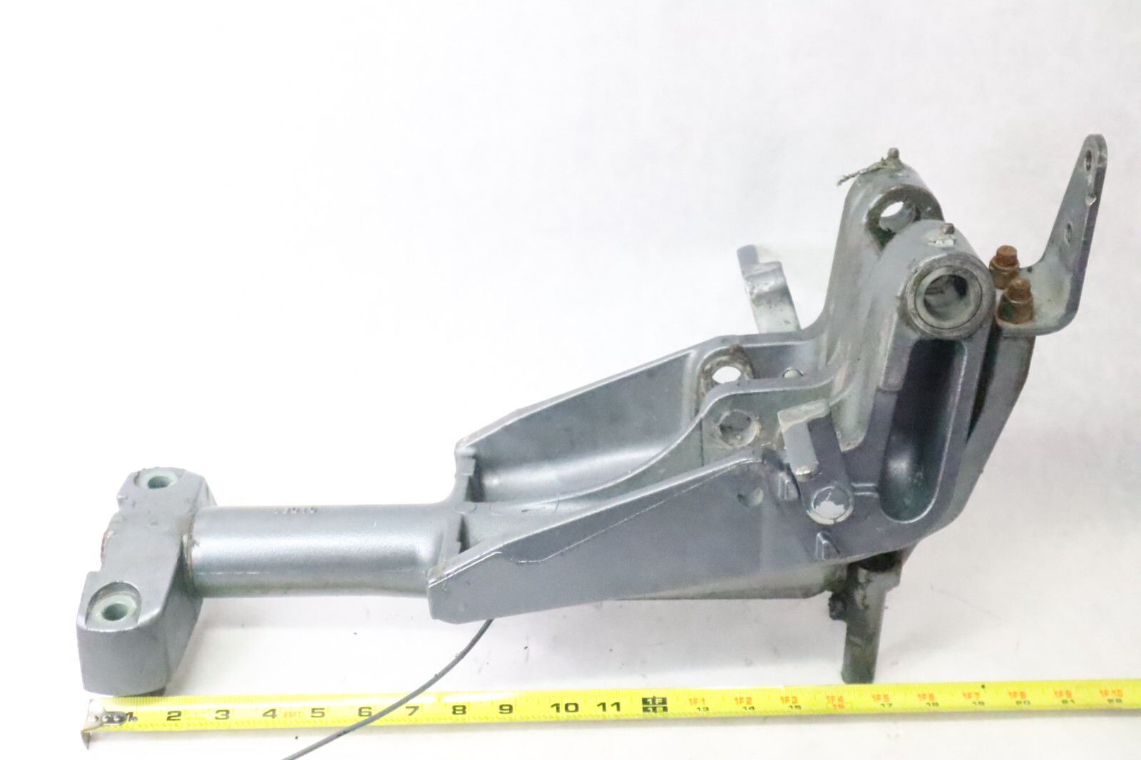 2000-2003 YAMAHA 50 hp SWIVEL & STEERING BRACKET #63D-43311-12-4D - Image 9