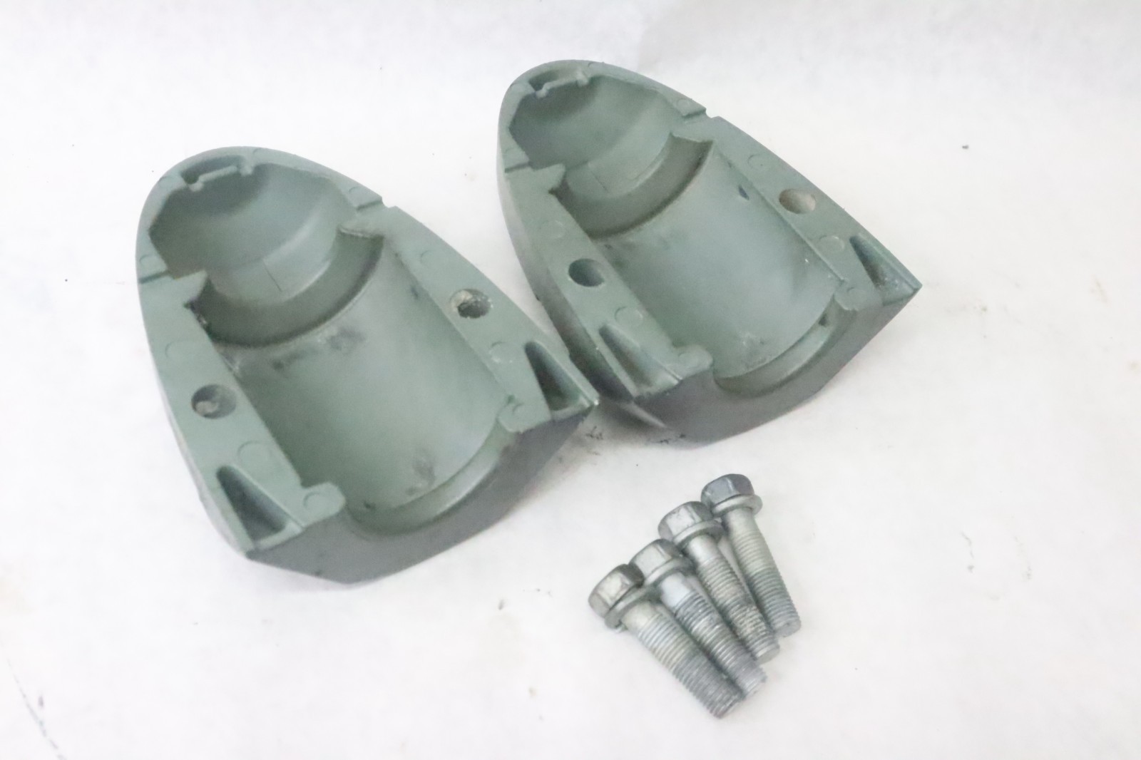 68V-44553-00-8D Yamaha Outboard 115 HP 4 STK Lower Mount Housing Cover Set (2) - Image 8
