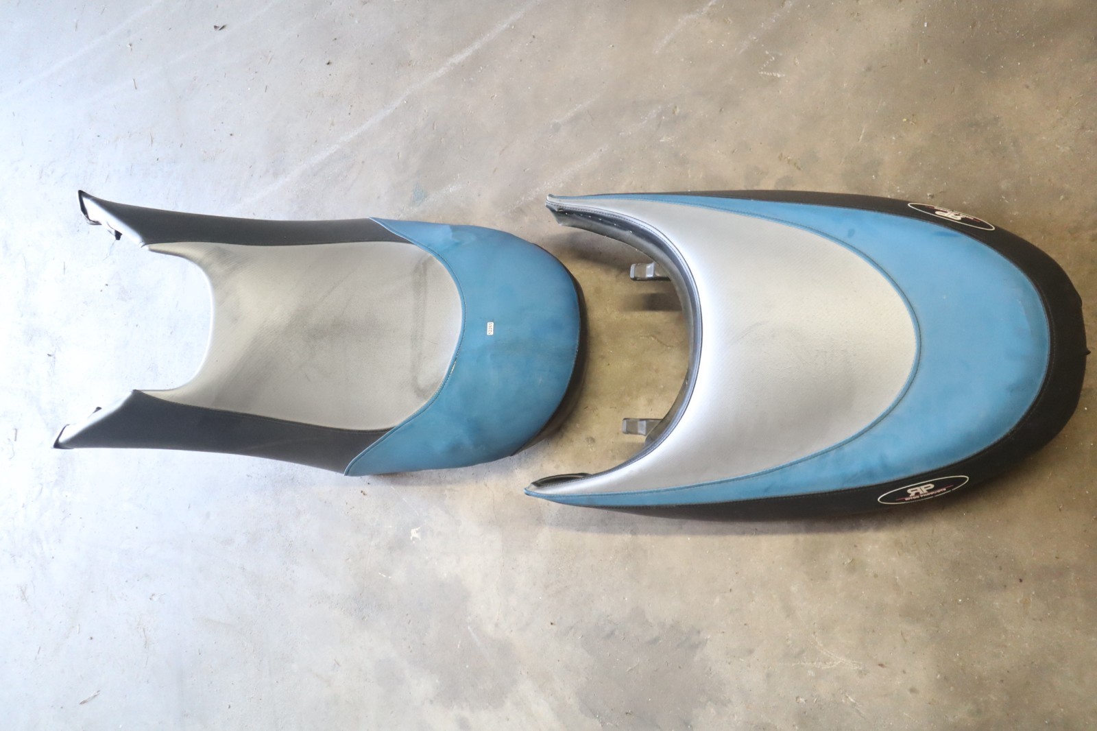 2005 SEADOO GTX LIMITED FRONT AND REAR SEAT ASSY 269001180 269001181 - Image 2