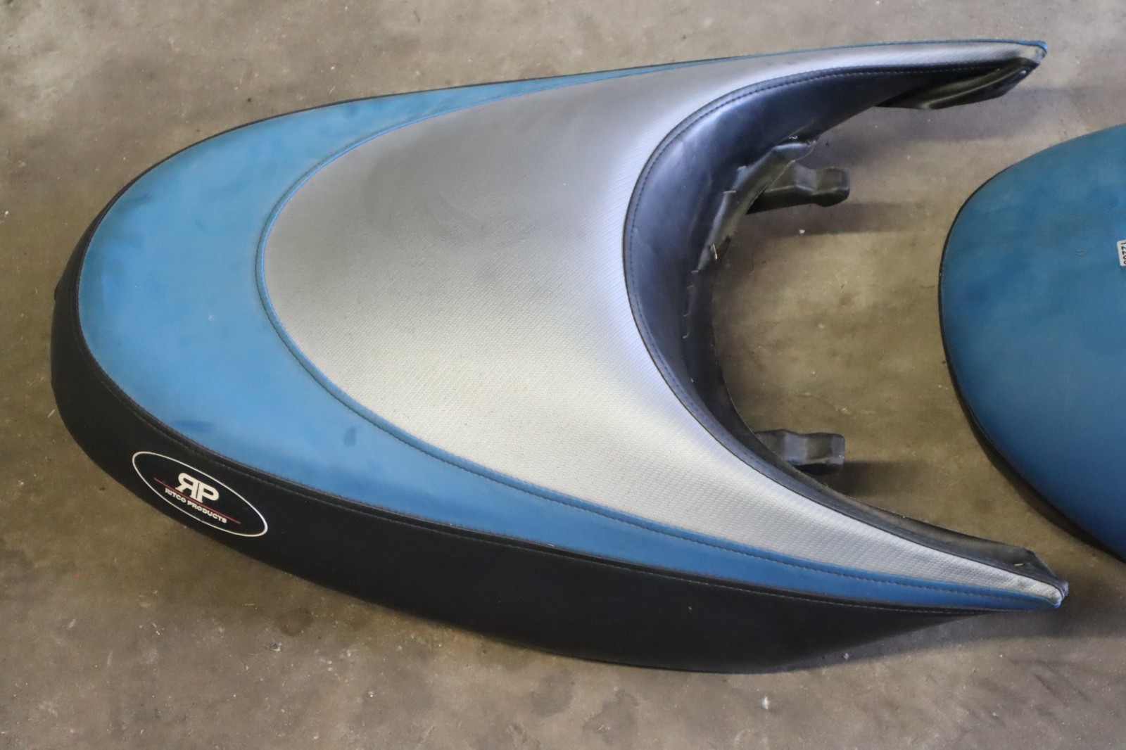2005 SEADOO GTX LIMITED FRONT AND REAR SEAT ASSY 269001180 269001181 - Image 7
