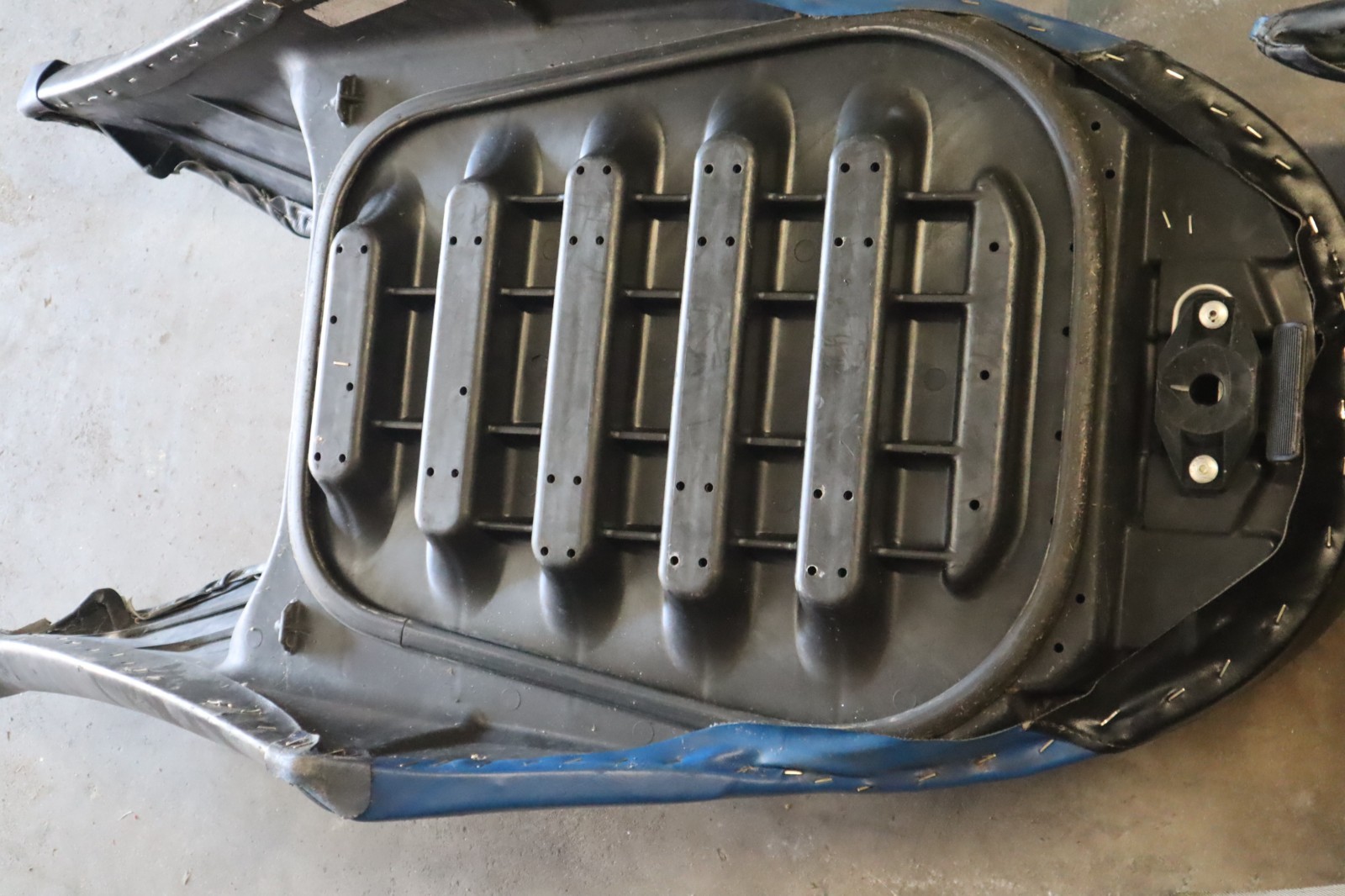 2005 SEADOO GTX LIMITED FRONT AND REAR SEAT ASSY 269001180 269001181 - Image 16