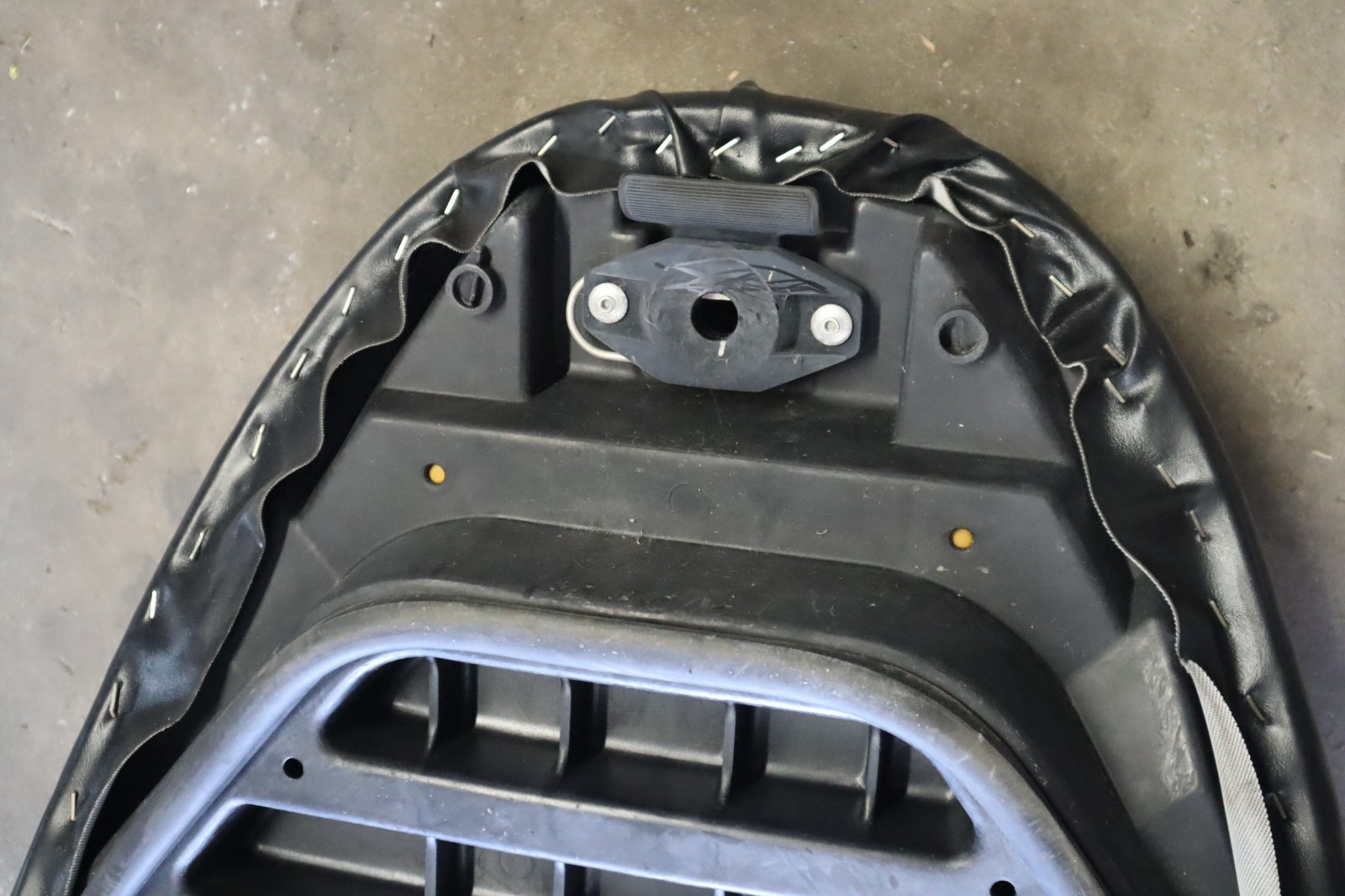 2005 SEADOO GTX LIMITED FRONT AND REAR SEAT ASSY 269001180 269001181 - Image 22