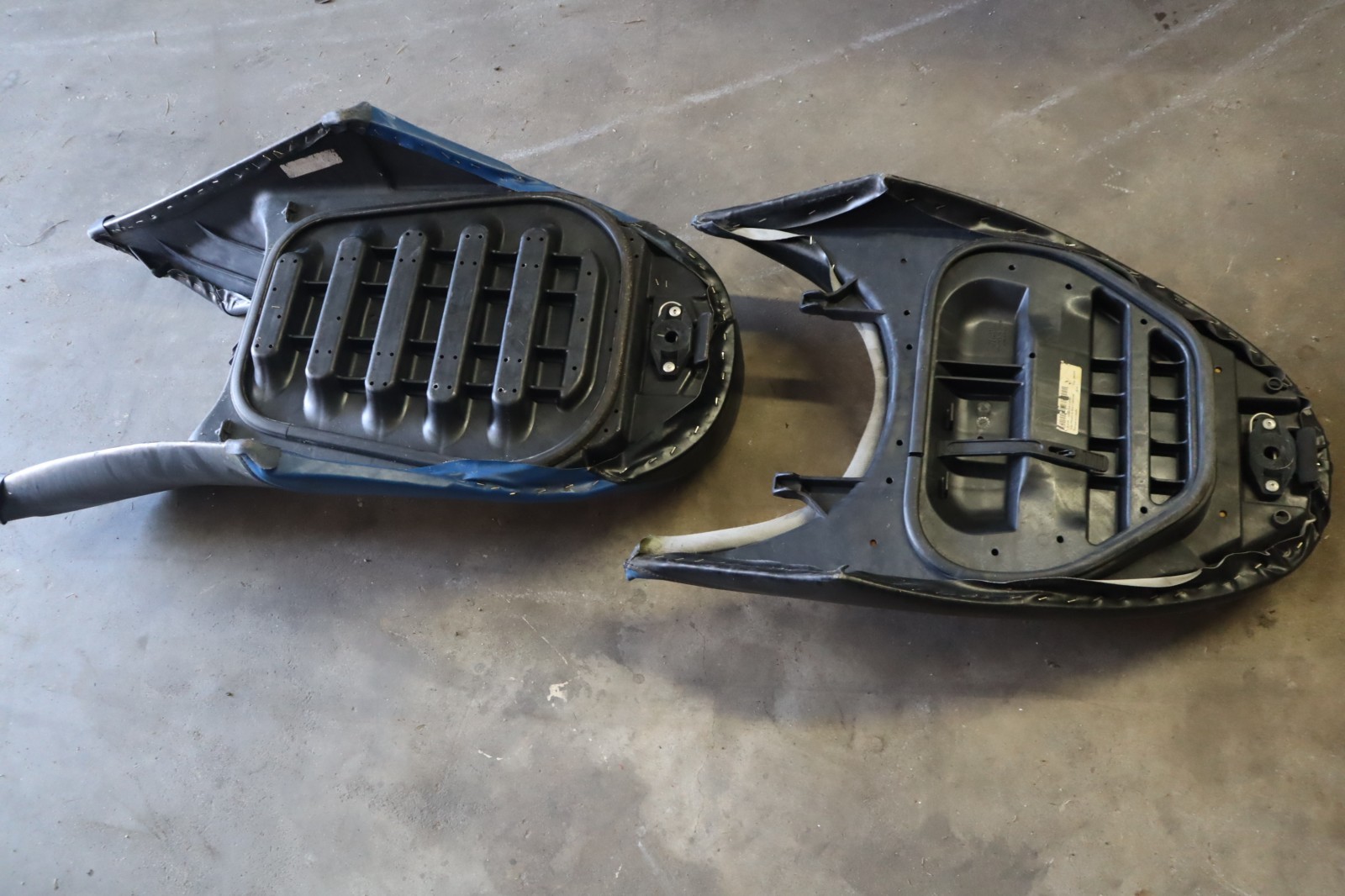 2005 SEADOO GTX LIMITED FRONT AND REAR SEAT ASSY 269001180 269001181 - Image 23