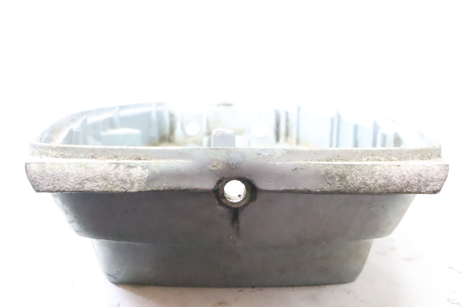 327988 OMC Evinrude Johnson 20hp Outboard Lower Pan Cowling Shroud Housing - Image 6
