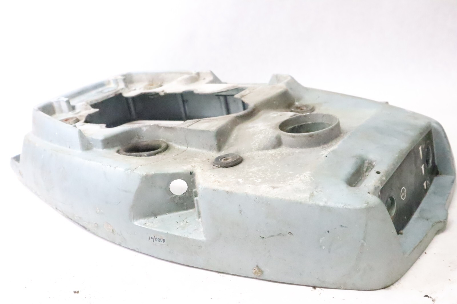 327988 OMC Evinrude Johnson 20hp Outboard Lower Pan Cowling Shroud Housing - Image 10