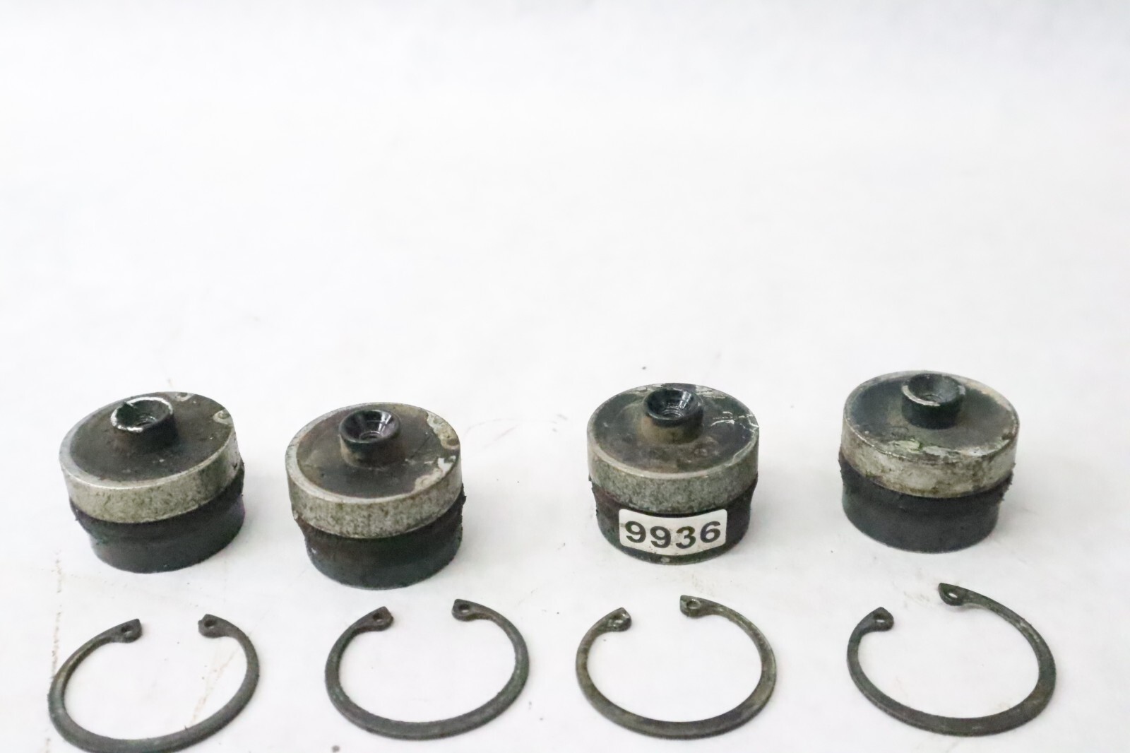 Mercury 3.9-9.8Hp Outboard Lower Driveshaft Housing Mount Cover Bushings qty 4