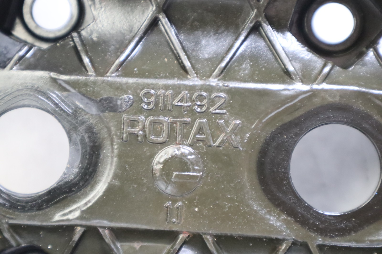 2017 Sea-Doo gti 90 900 Ace Valve Cover - Image 9
