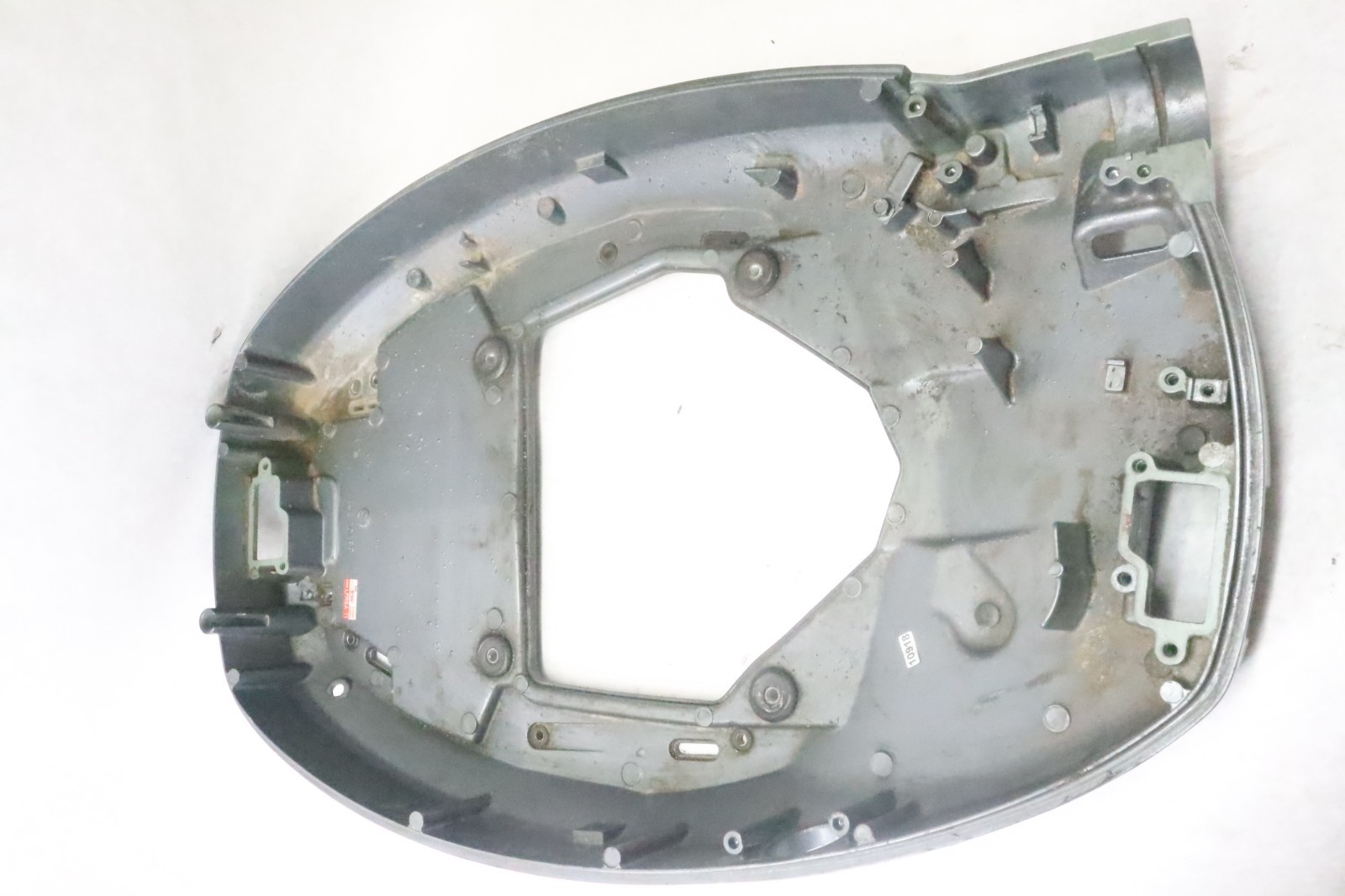 2003-2011 Yamaha 115 HP 4 Stroke Outboard Bottom Cowling Pan 68V-42710-01-8D OEM