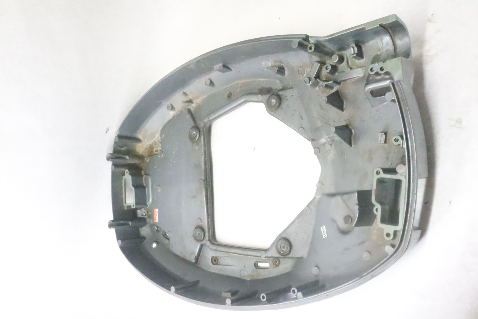 2003-2011 Yamaha 115 HP 4 Stroke Outboard Bottom Cowling Pan 68V-42710-01-8D OEM - Image 2