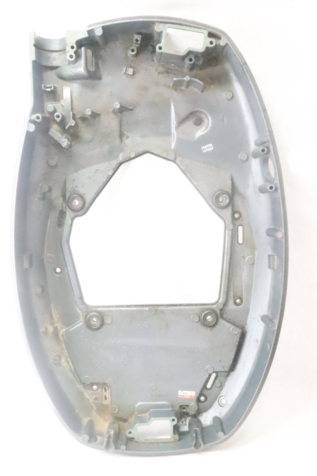 2003-2011 Yamaha 115 HP 4 Stroke Outboard Bottom Cowling Pan 68V-42710-01-8D OEM - Image 6