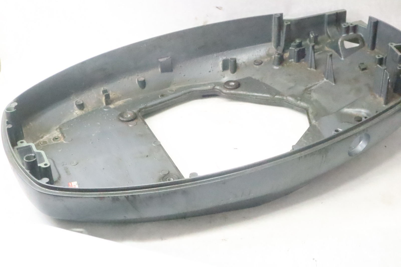 2003-2011 Yamaha 115 HP 4 Stroke Outboard Bottom Cowling Pan 68V-42710-01-8D OEM - Image 9