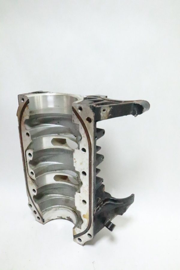8362A4 6595A3 Mercury Mariner 1977-1990 Front Half Cylinder Block 50 60 70 HP  USED - Image 10