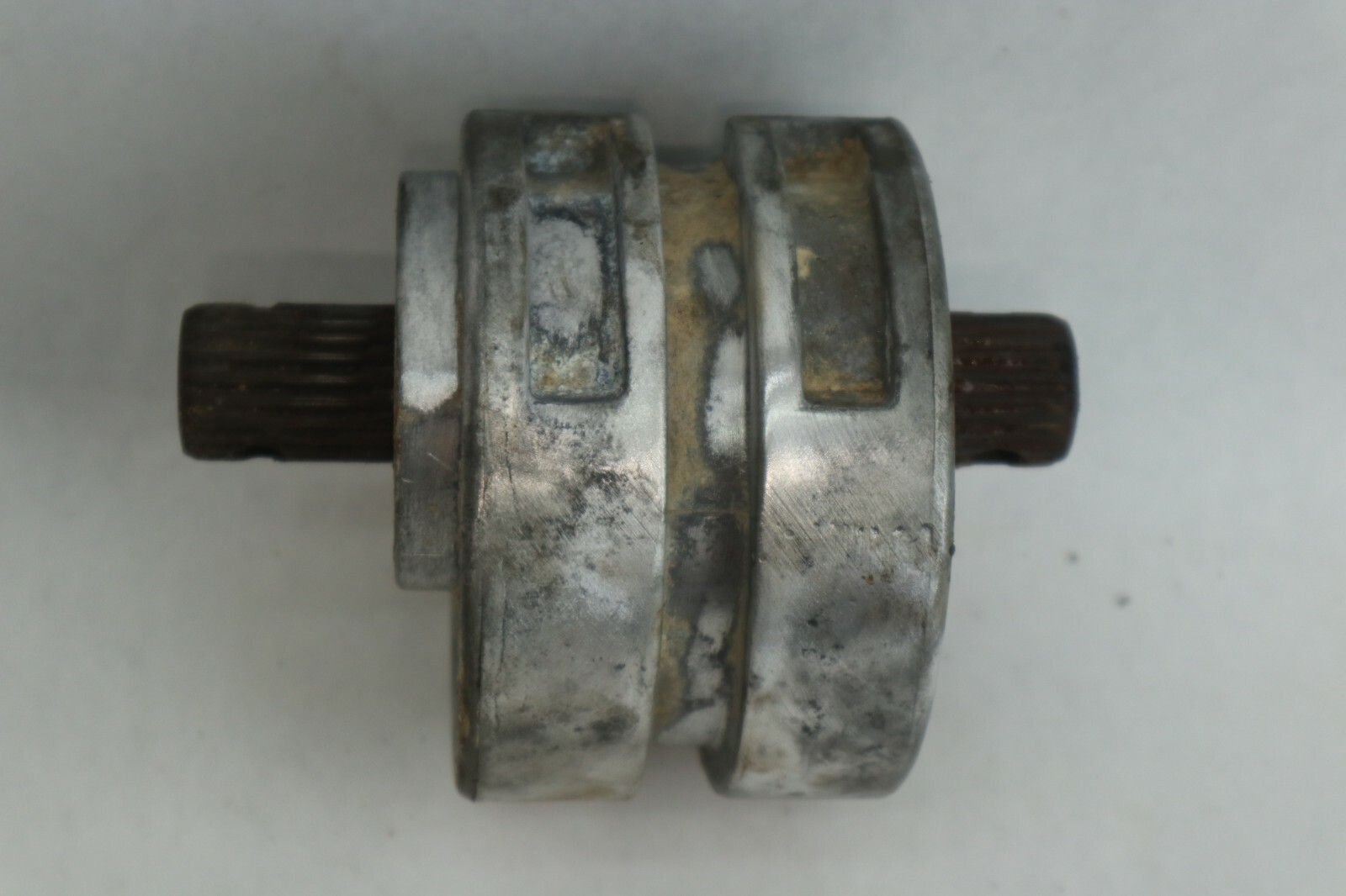 97 Polaris Xplorer SPORTSMAN 400L 4x4 Front Bearing Carrier Axle Housing - Image 8
