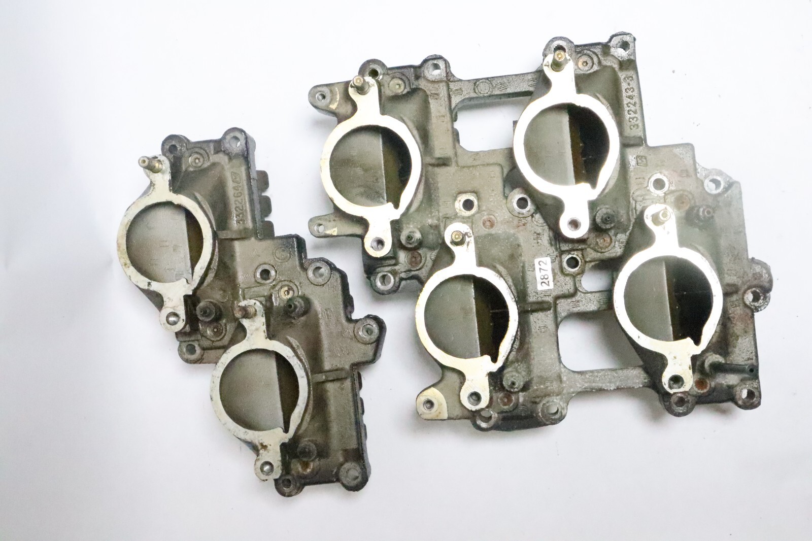 Johnson Evenrude OMC 200 225HP Reed Plate intake manifold 332243-3 Upper - Image 4