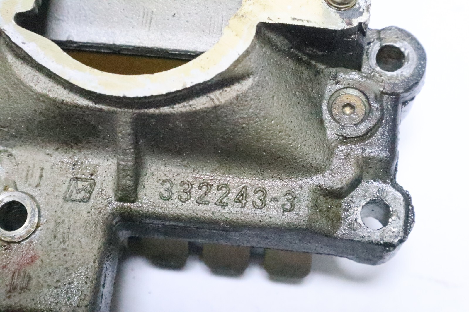 Johnson Evenrude OMC 200 225HP Reed Plate intake manifold 332243-3 Upper - Image 5