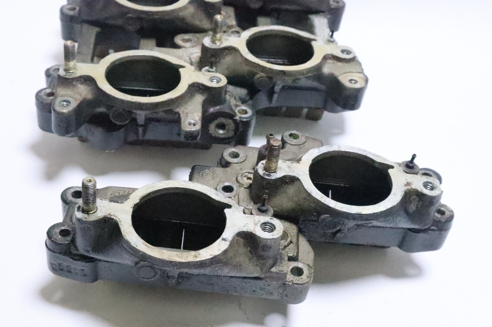 Johnson Evenrude OMC 200 225HP Reed Plate intake manifold 332243-3 Upper - Image 13
