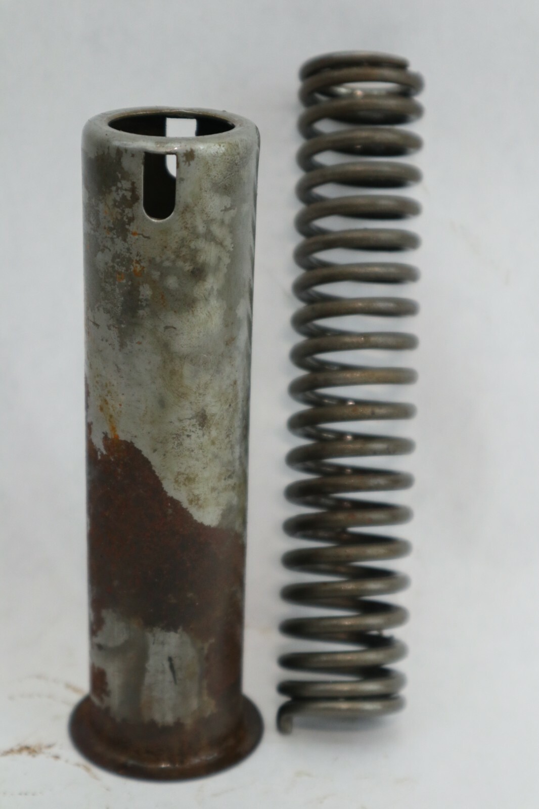SUZUKI DT 50 60 HP GEAR OIL PUMP GUIDE COLLAR AND SPRING - Image 6
