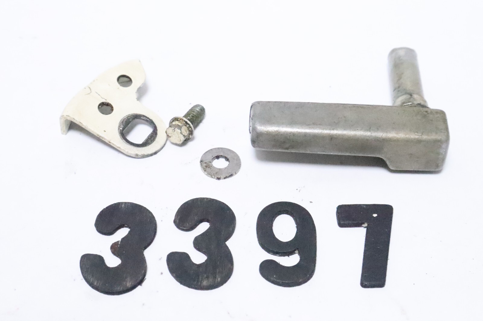 OMC Evinrude Johnson 322537 0322537 Latch Handle OEM - Image 2
