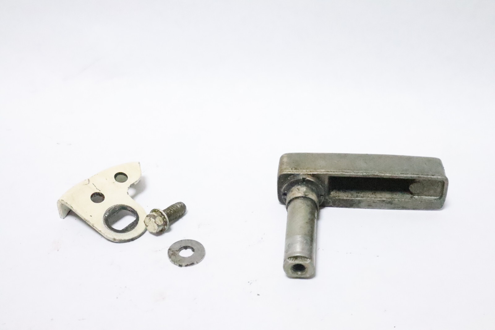 OMC Evinrude Johnson 322537 0322537 Latch Handle OEM - Image 4