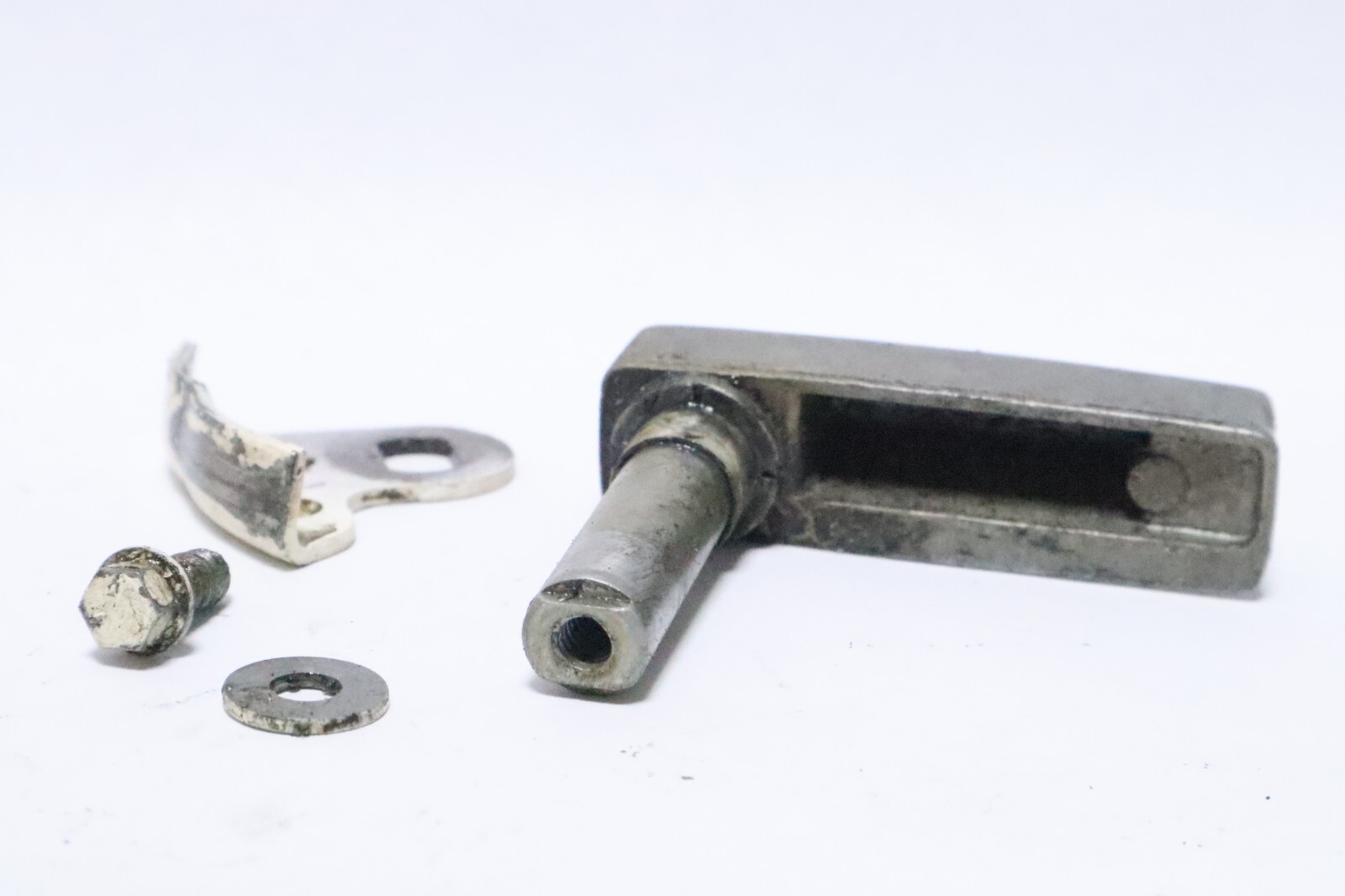 OMC Evinrude Johnson 322537 0322537 Latch Handle OEM - Image 6