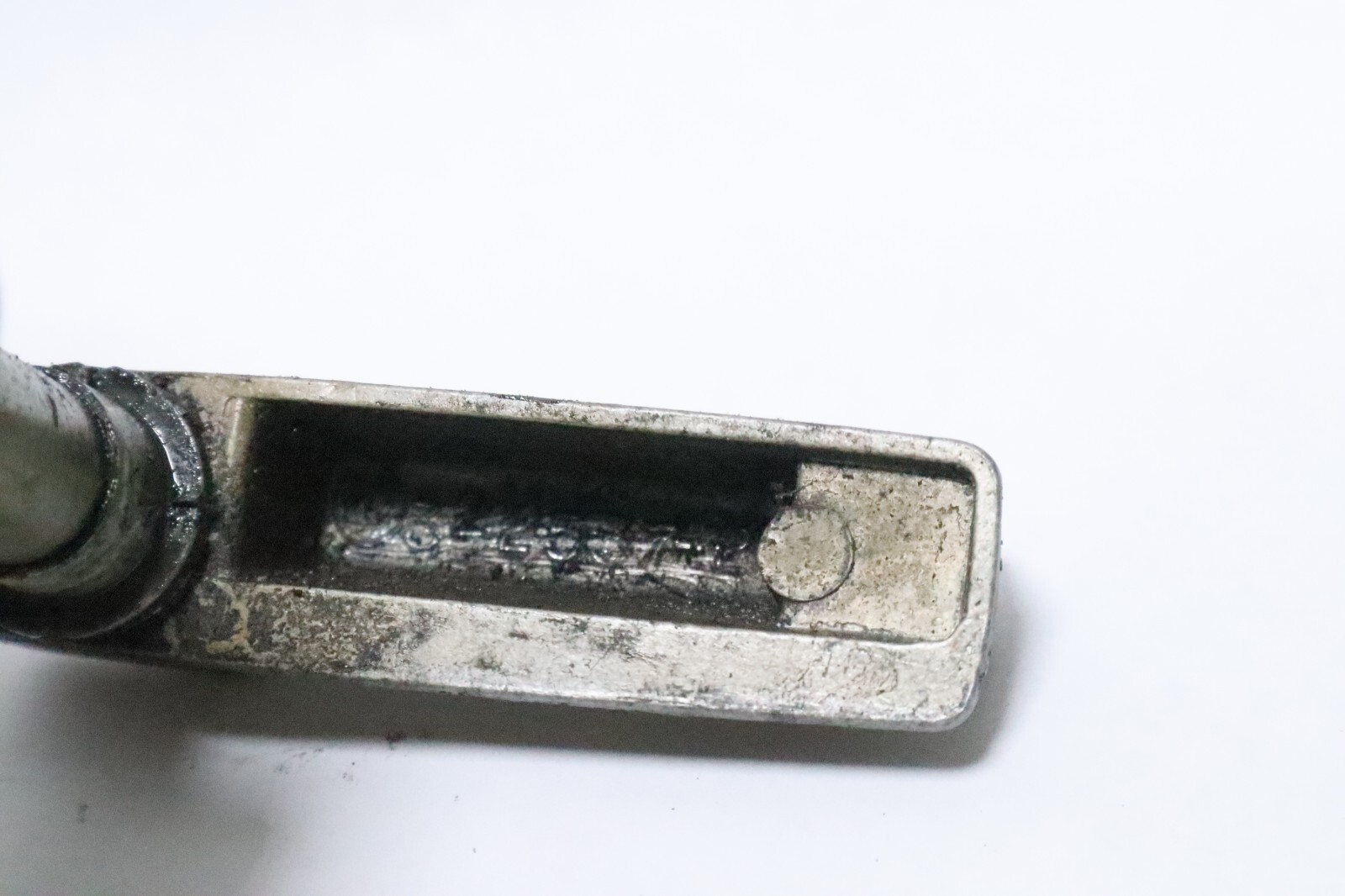 OMC Evinrude Johnson 322537 0322537 Latch Handle OEM - Image 7
