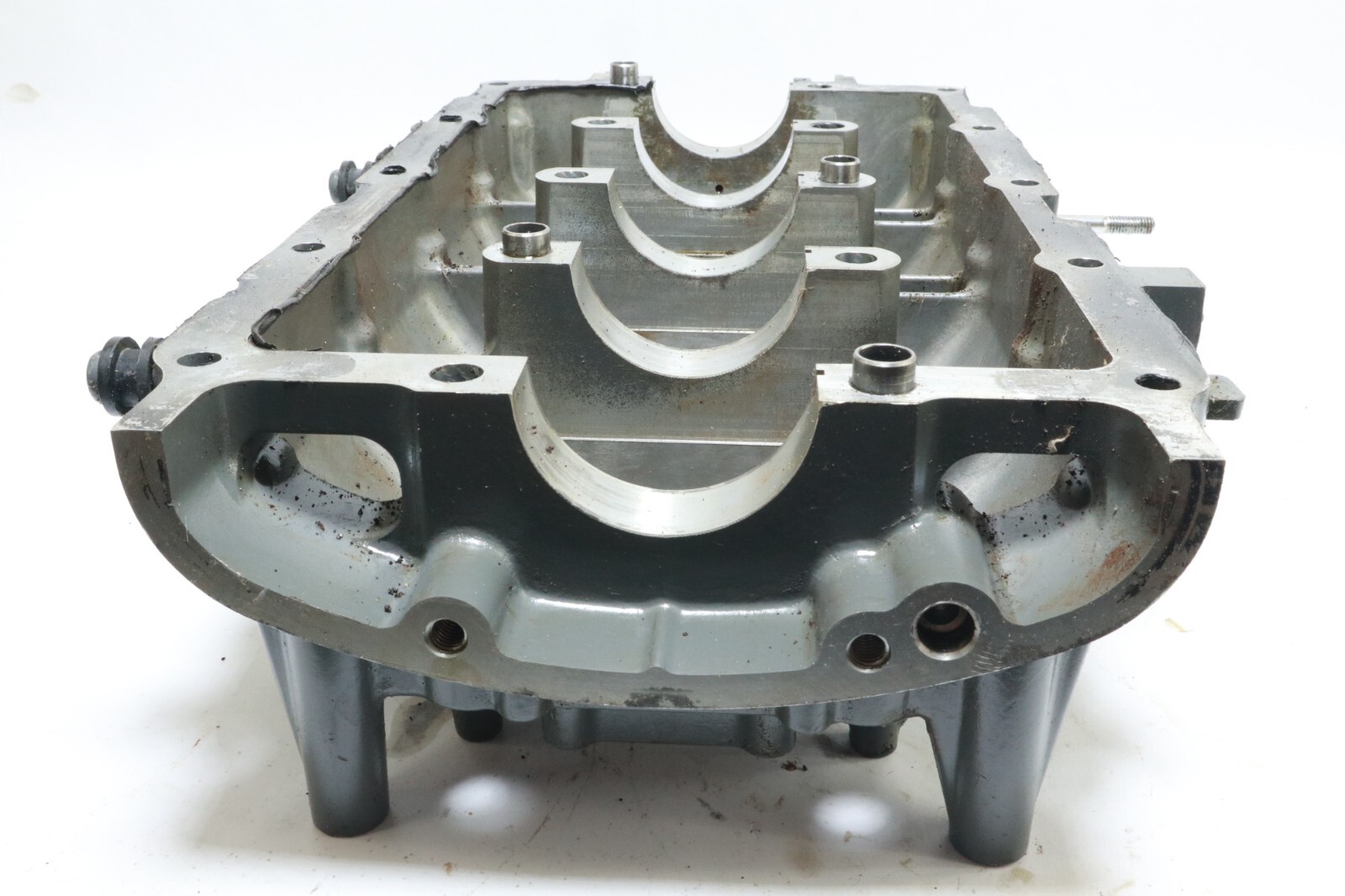 Suzuki Outboard 140 hp REAR CRANKCASE CRANK CASE 11300-92J00 - Image 4