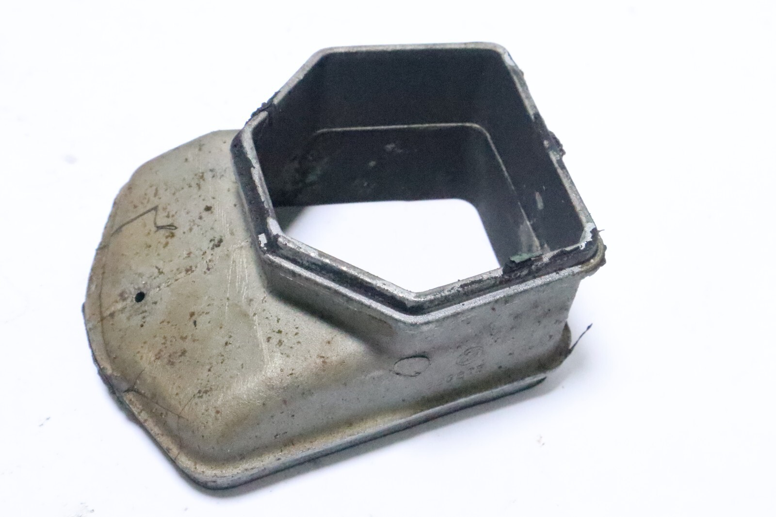 Evinrude Johnson Outboard 85-140+ HP 1978-1989 Inner Exhaust Housing 320838