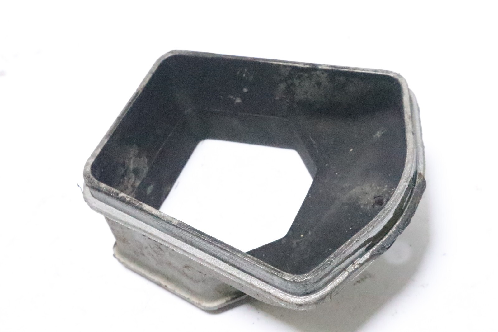 Evinrude Johnson Outboard 85-140+ HP 1978-1989 Inner Exhaust Housing 320838 - Image 6
