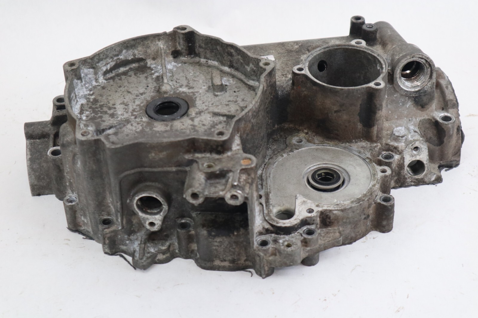 03 04 05 Can-Am Outlander 400 Max 4x4 Crankcase MAGNETO SIDE Crank Case - Image 6